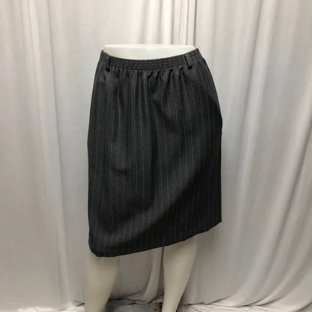 Alfred Dunner Skirt Womens Size 14 Petite Gray Pinstripe Pockets A Line Office